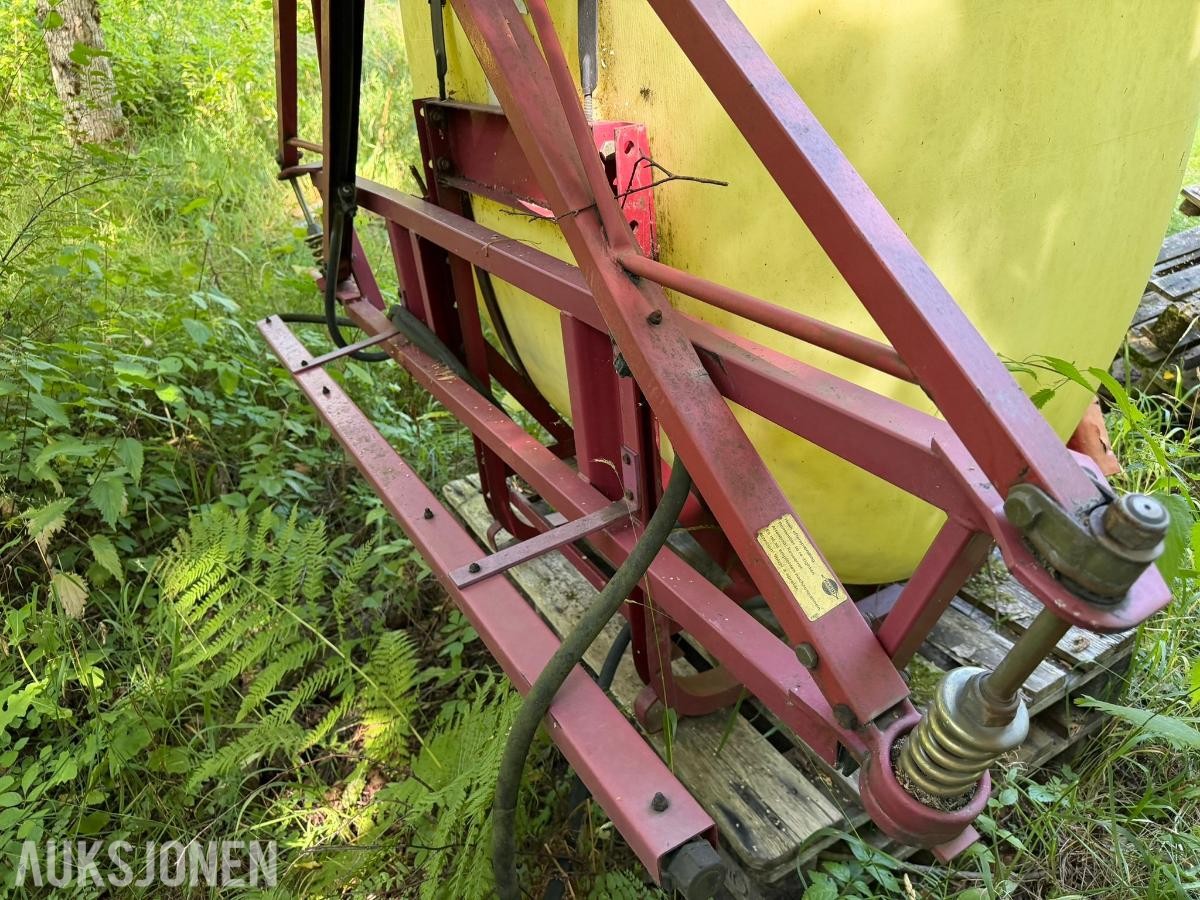 Hardi NK600 åkersprøyte med 600 liters tank