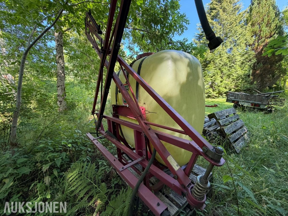 Hardi NK600 åkersprøyte med 600 liters tank