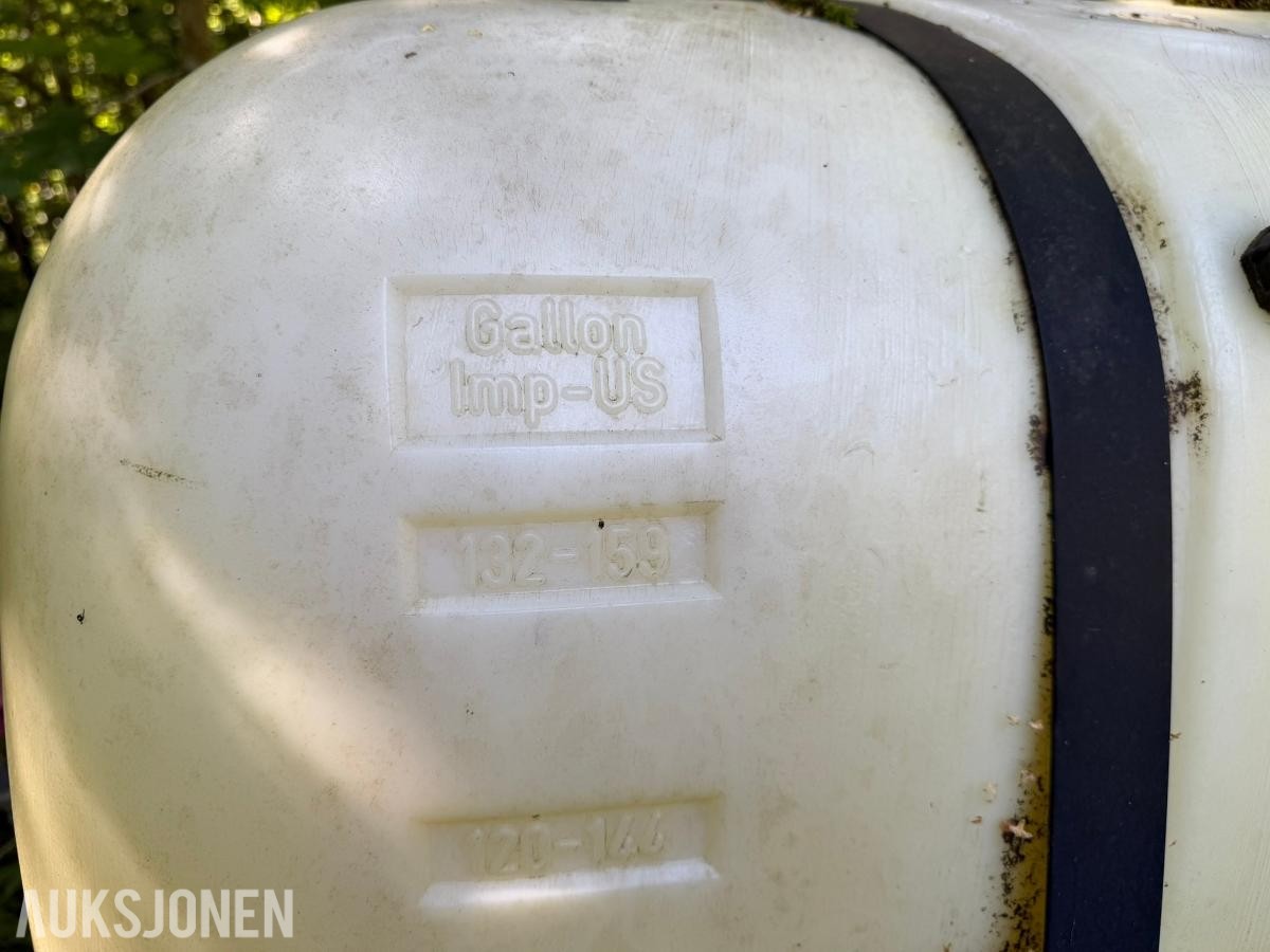 Hardi NK600 åkersprøyte med 600 liters tank