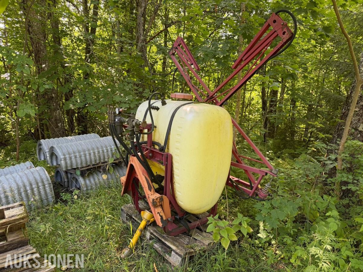 Hardi NK600 åkersprøyte med 600 liters tank