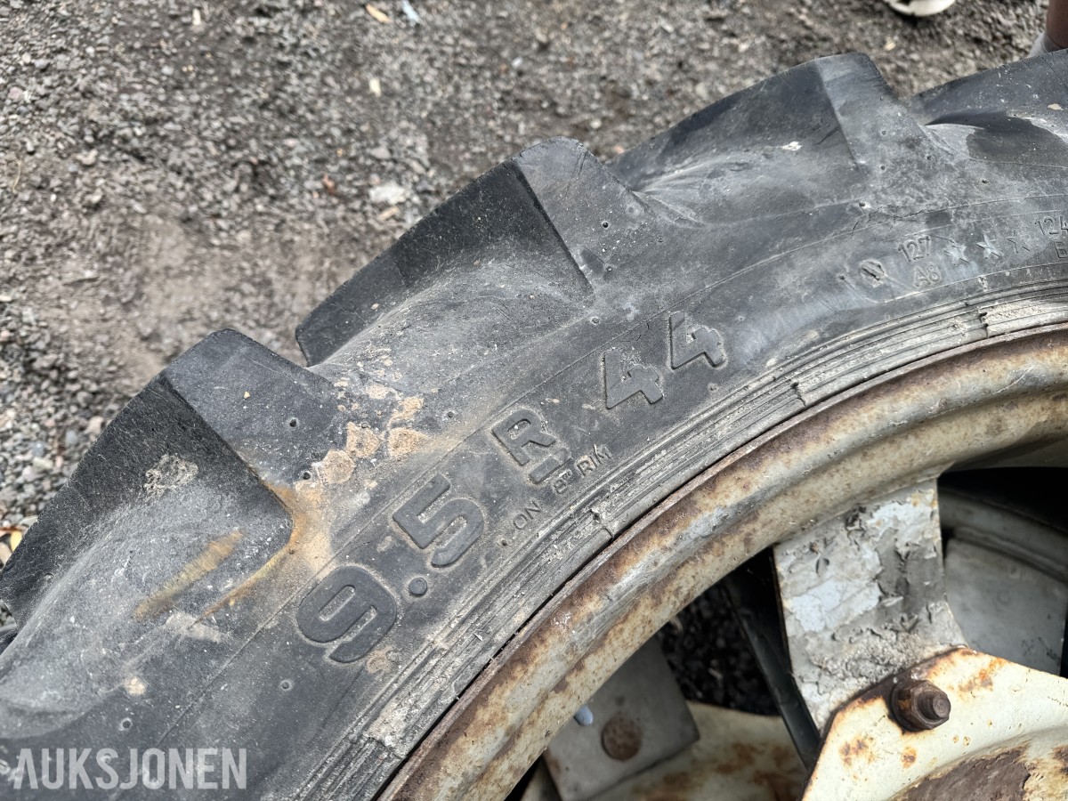 2 stk traktorhjul 9.5R44 - Soilsaver Radial