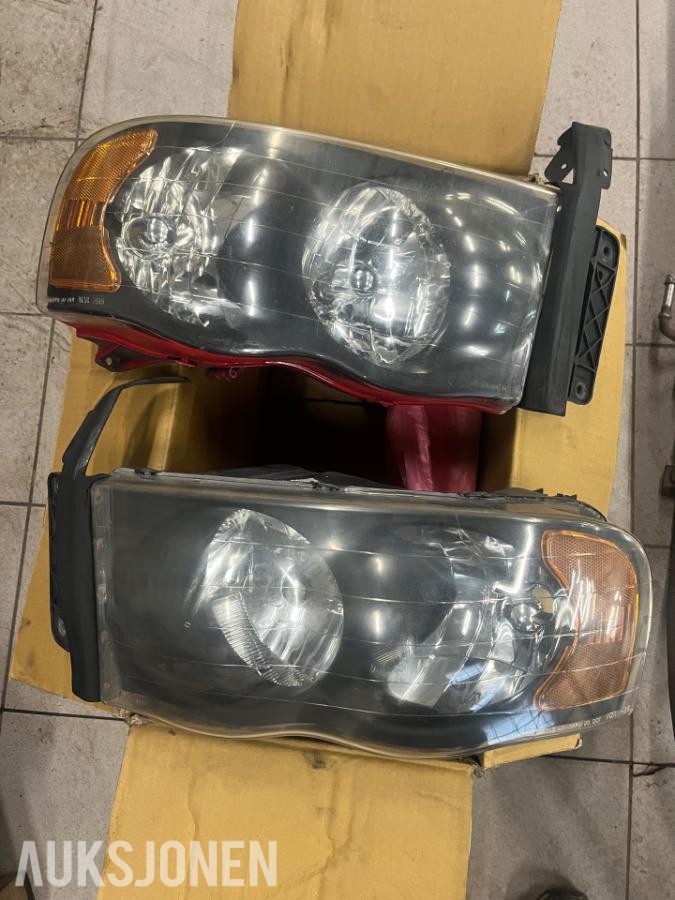 2004 Dodge RAM SRT-10, RAM 8.3-506, 10111km