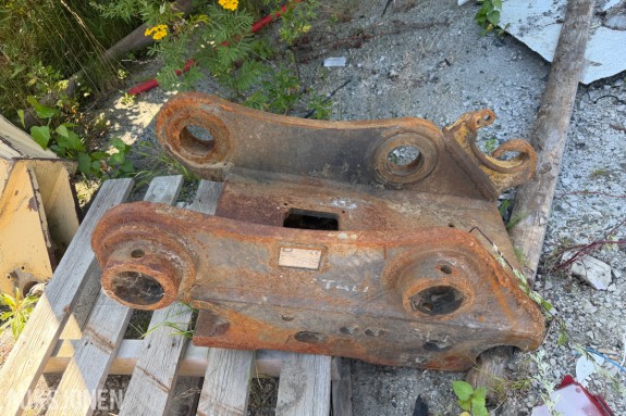 2014 Gjerstad G70 hurtigfeste for gravemaskin - maskintilpasning EW230 - egenvekt 300 kg - CE-merket typeskilt