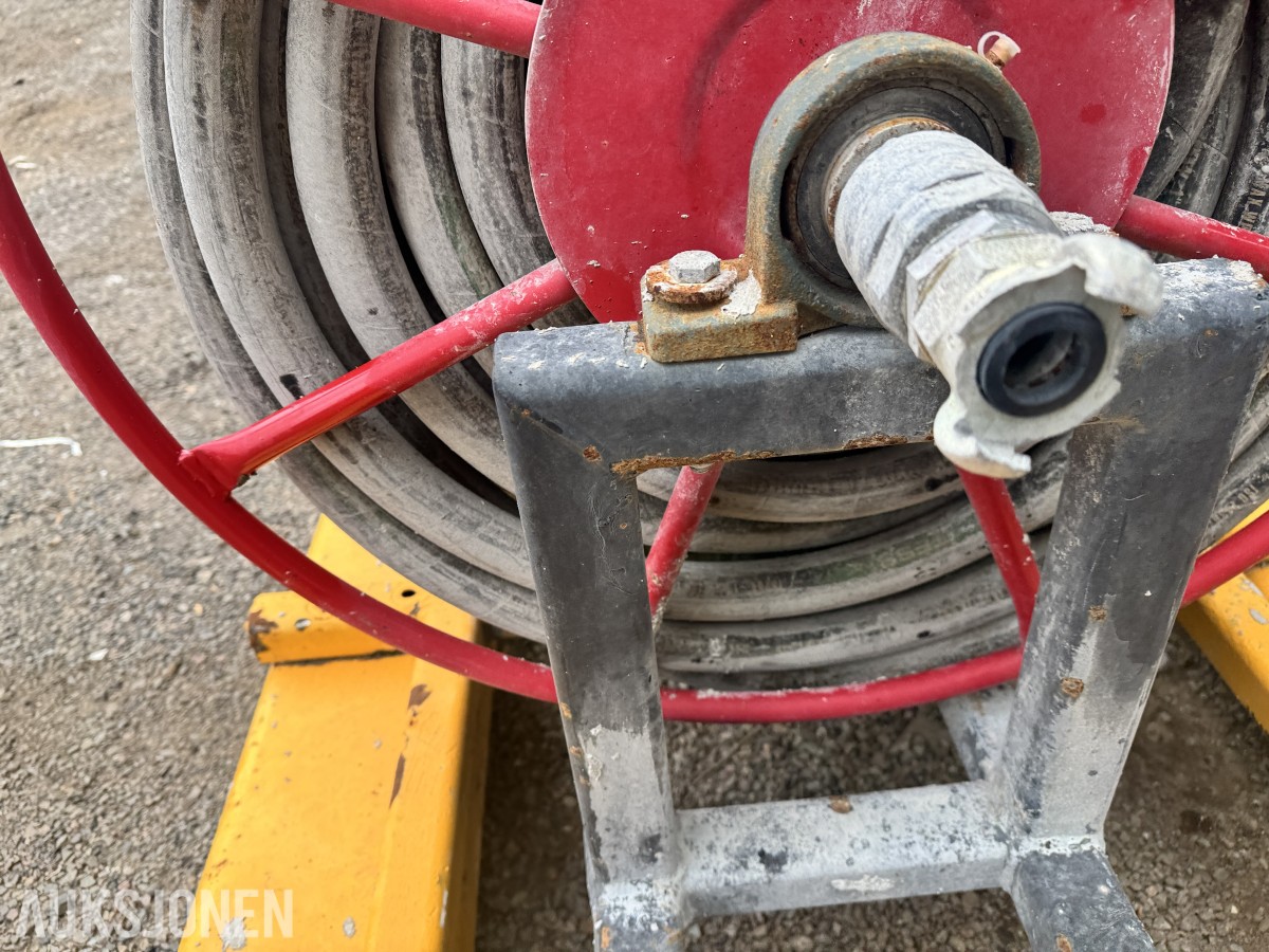 Hydraulisk slangetrommel til vann