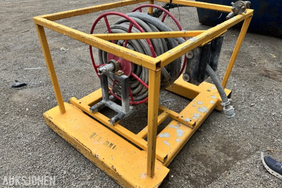 Hydraulisk slangetrommel til vann 