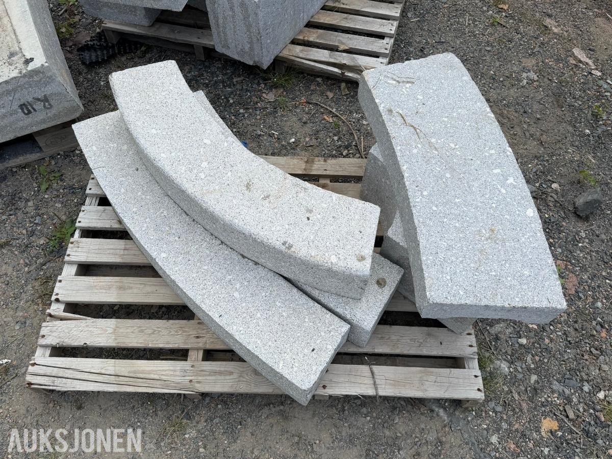 Buede kantstein - Radiestein i grå granitt - Selges samlet
