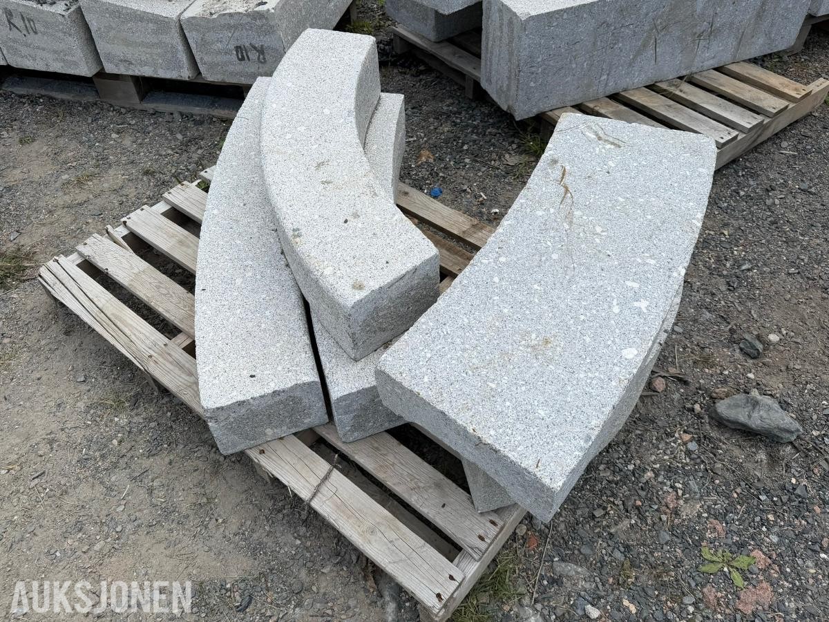 Buede kantstein - Radiestein i grå granitt - Selges samlet