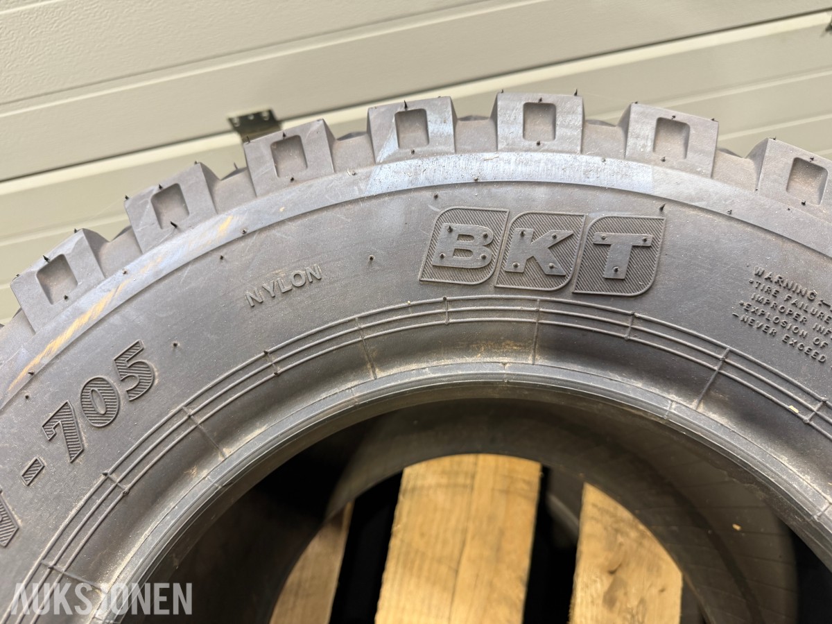 BKT Implement AW-705 14.0/65-16 – 14PR Tubeless redskapsdekk