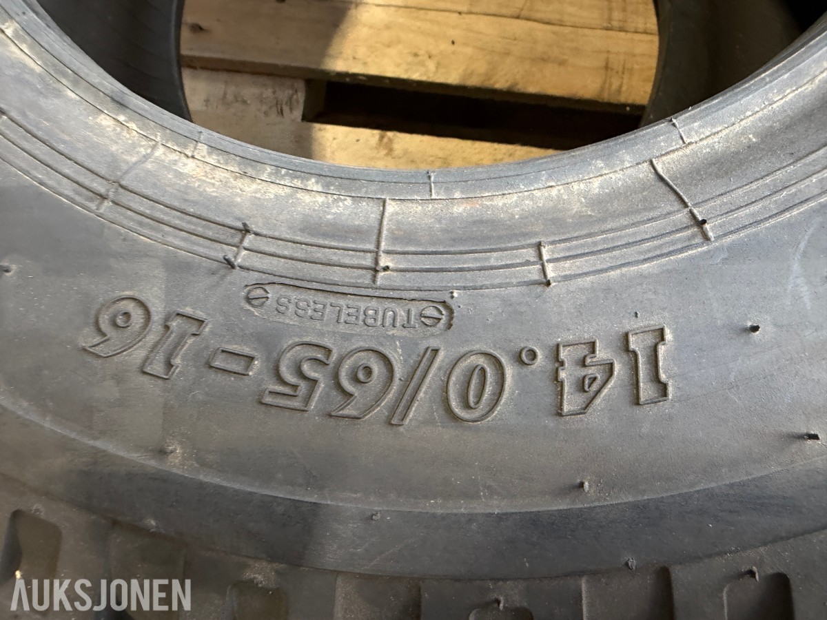BKT Implement AW-705 14.0/65-16 – 14PR Tubeless redskapsdekk