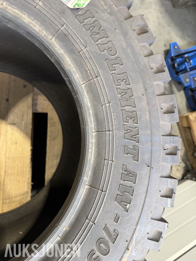 BKT Implement AW-705 14.0/65-16 – 14PR Tubeless redskapsdekk