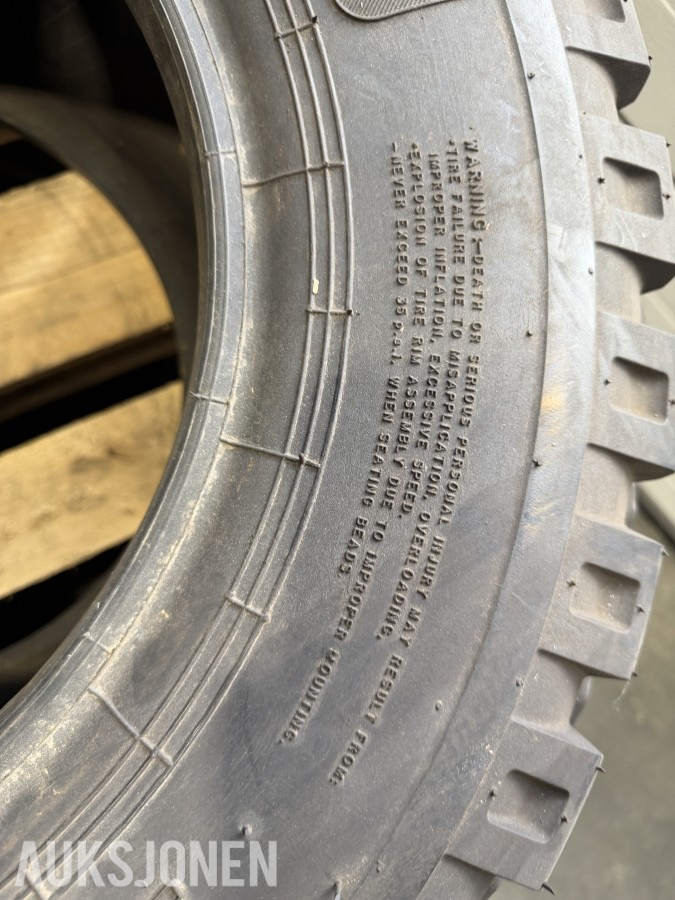 BKT Implement AW-705 14.0/65-16 – 14PR Tubeless redskapsdekk