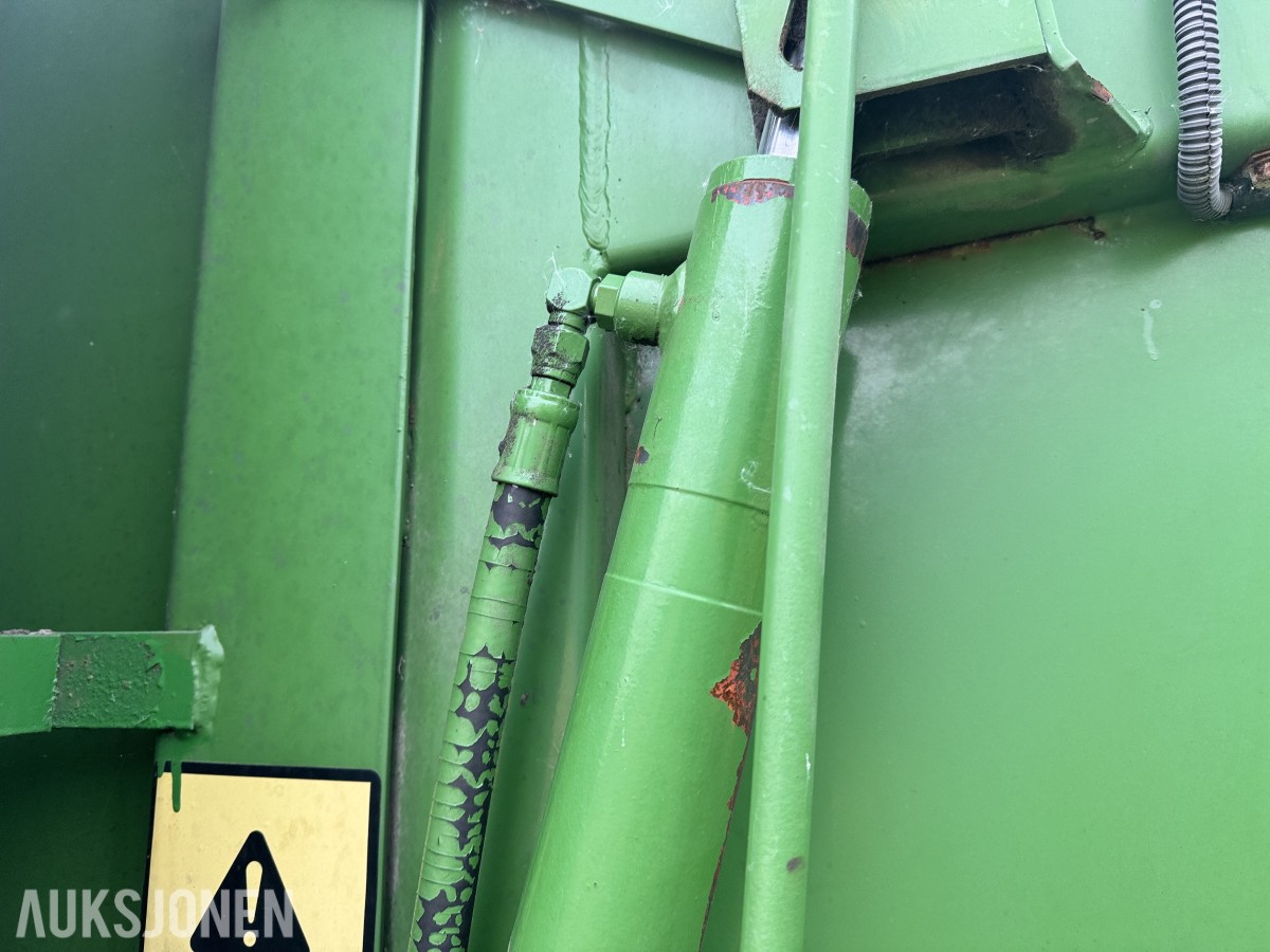 John Deere 550 rundballepresse