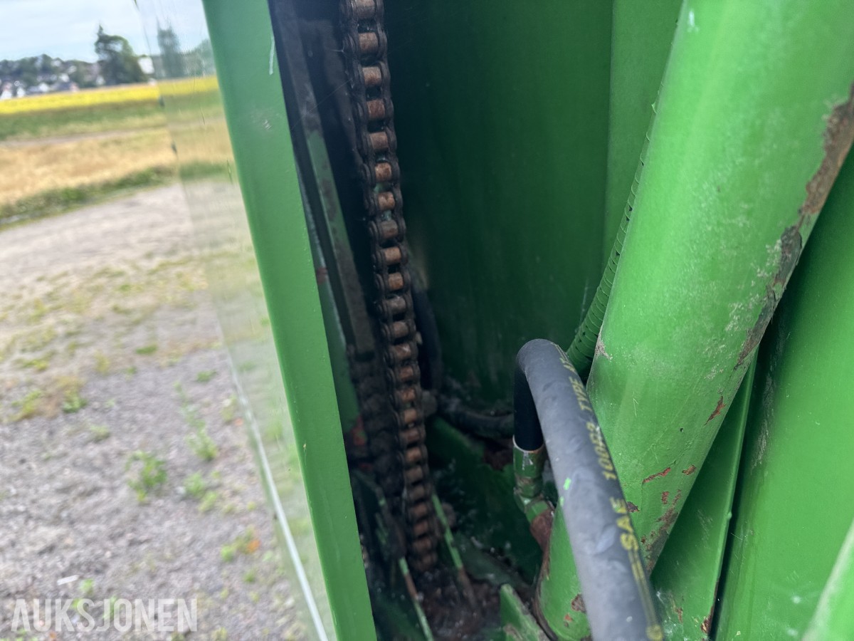 John Deere 550 rundballepresse