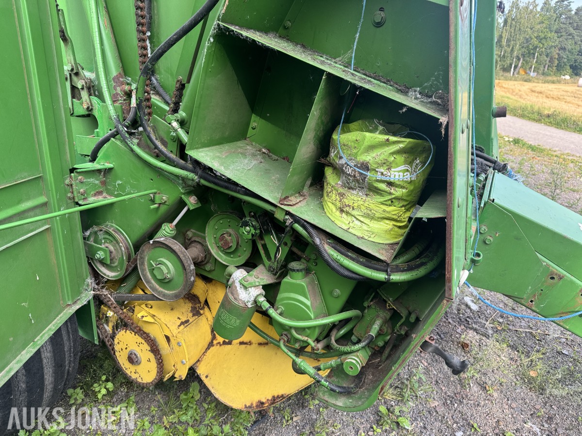 John Deere 550 rundballepresse