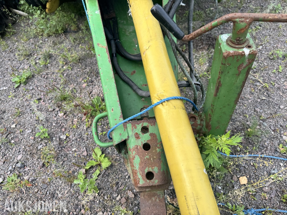 John Deere 550 rundballepresse