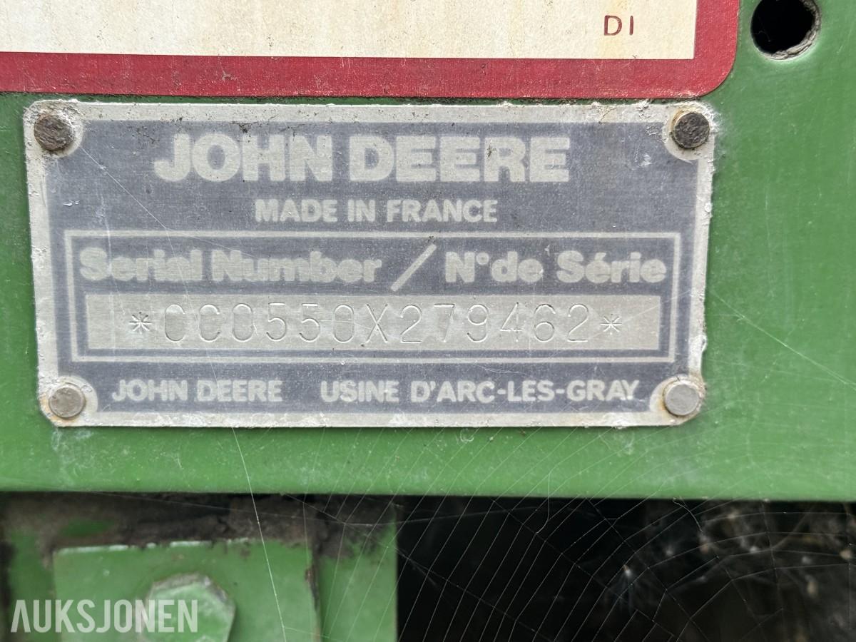 John Deere 550 rundballepresse