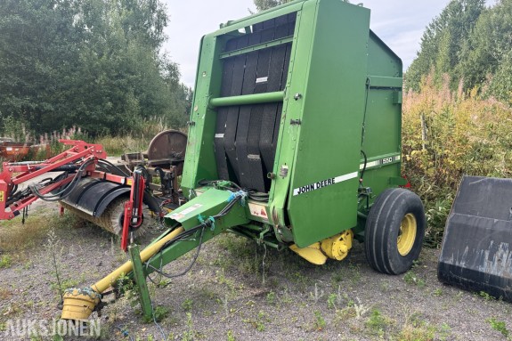 John Deere 550 rundballepresse