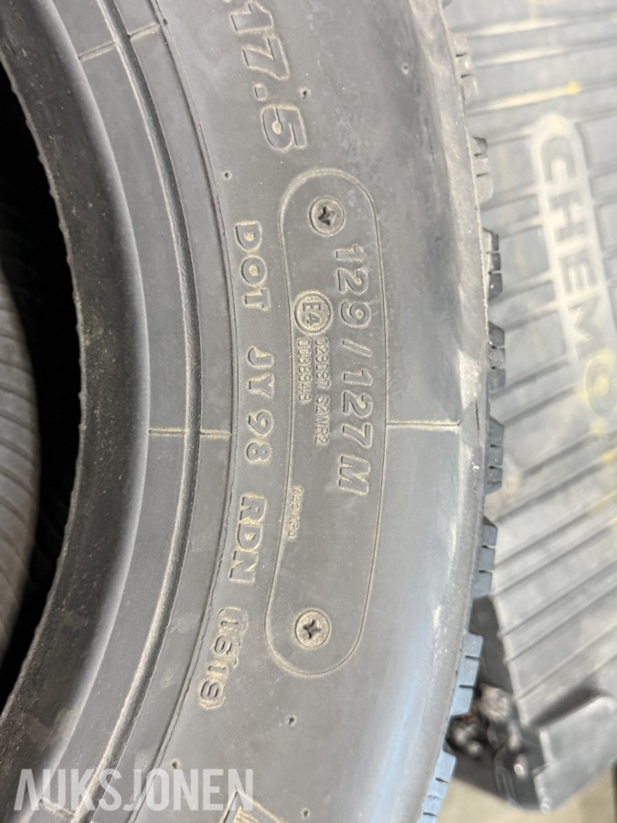 Scandekk K817 225/75R17.5 129/127M - 4 stk regummierte vinterdekk