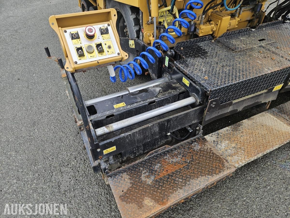2011 Cat AP-300 asfaltutlegger/paver - 1440T