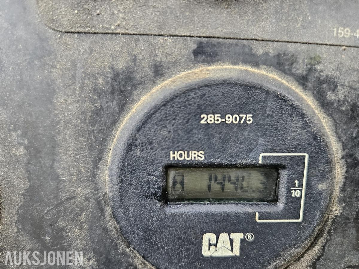 2011 Cat AP-300 asfaltutlegger/paver - 1440T