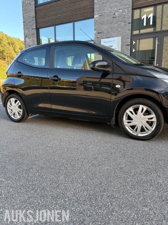 2017 Toyota Aygo 1.0 69hk S+V DEKK LANE ASSIST   KUN 42162km