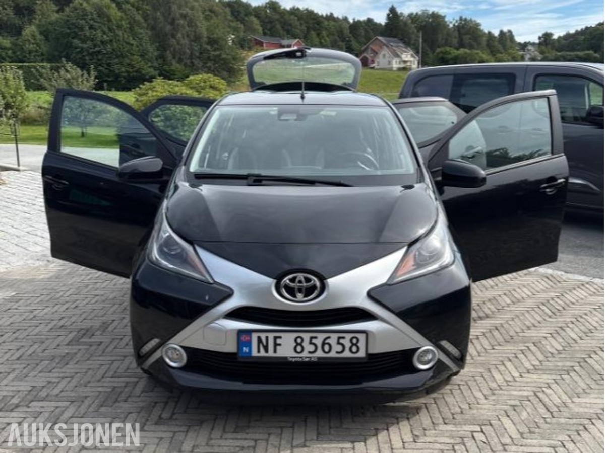 2017 Toyota Aygo 1.0 69hk S+V DEKK LANE ASSIST   KUN 42162km
