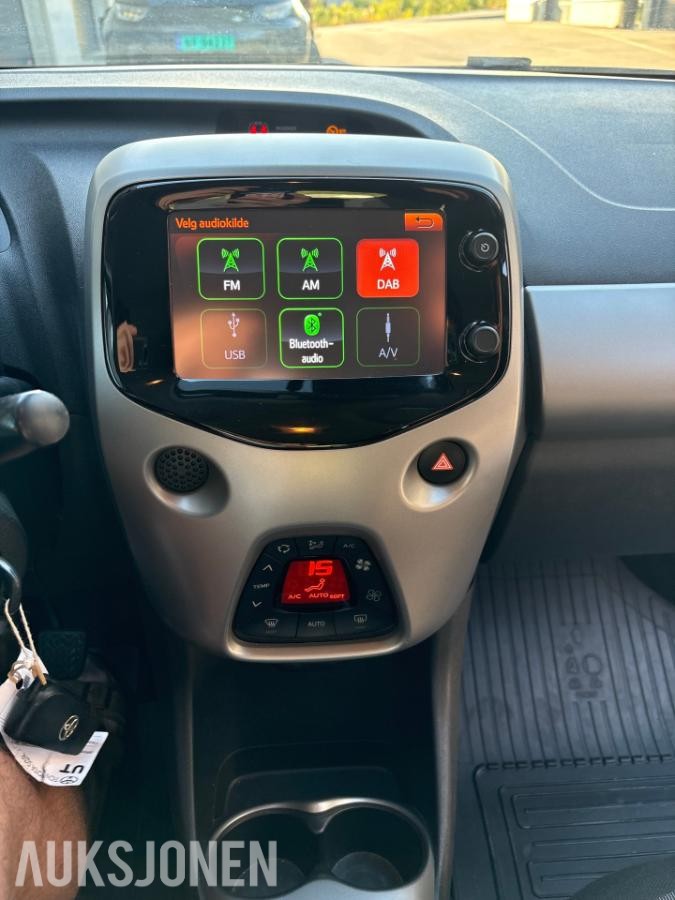 2017 Toyota Aygo 1.0 69hk S+V DEKK LANE ASSIST   KUN 42162km