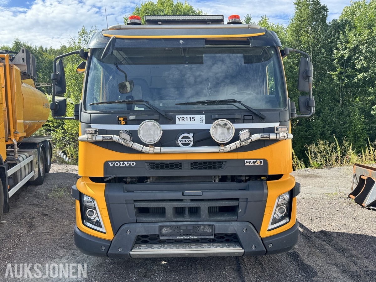 2017 Volvo FMX 540 8X4 - 163 133km