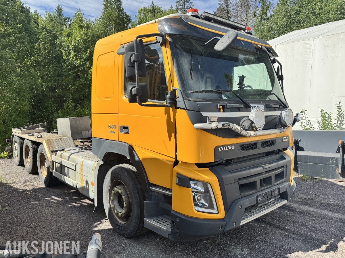2017 Volvo FMX 540 8X4 - 163 133km