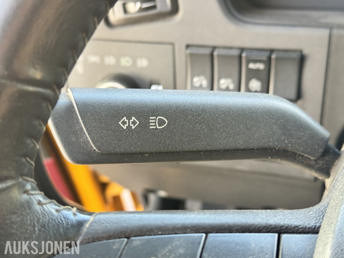 2017 Volvo FMX 540 8X4 - 163 133km