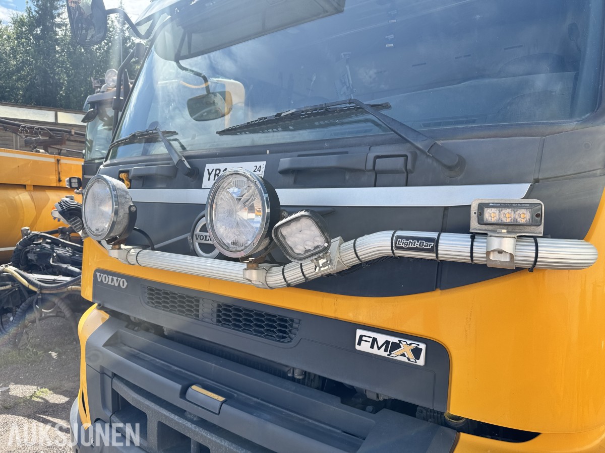 2017 Volvo FMX 540 8X4 - 163 133km
