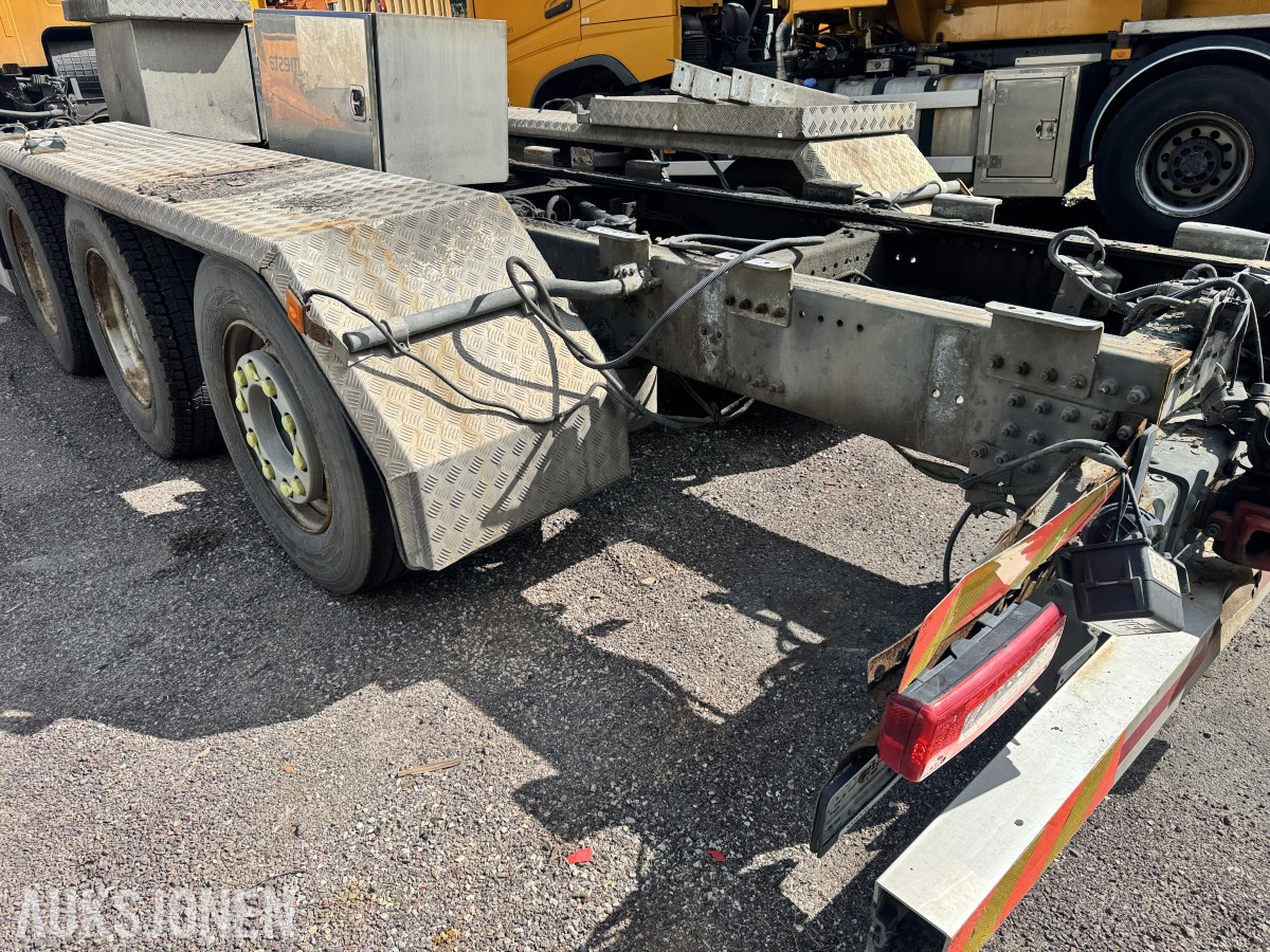 2017 Volvo FMX 540 8X4 - 163 133km