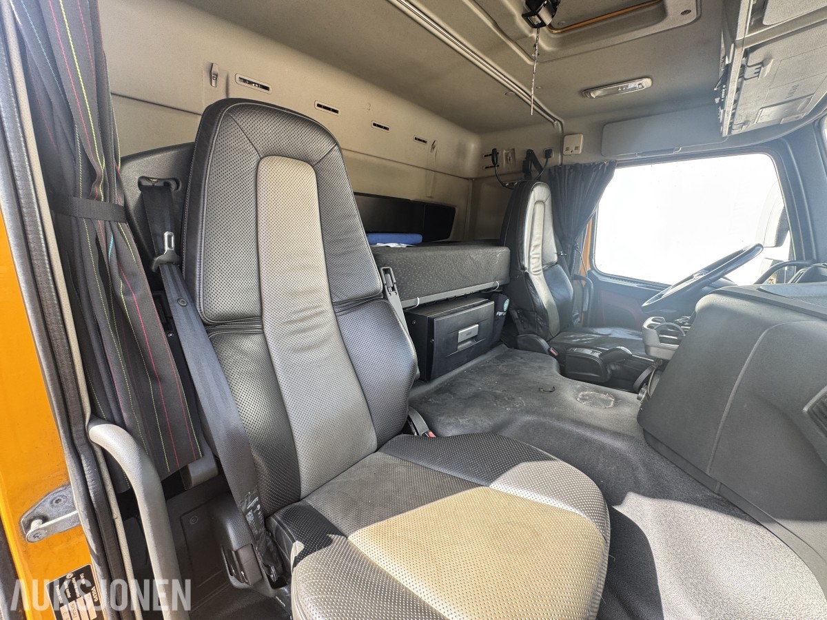 2017 Volvo FMX 540 8X4 - 163 133km
