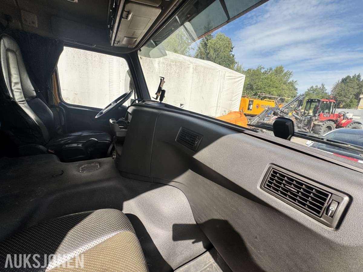 2017 Volvo FMX 540 8X4 - 163 133km