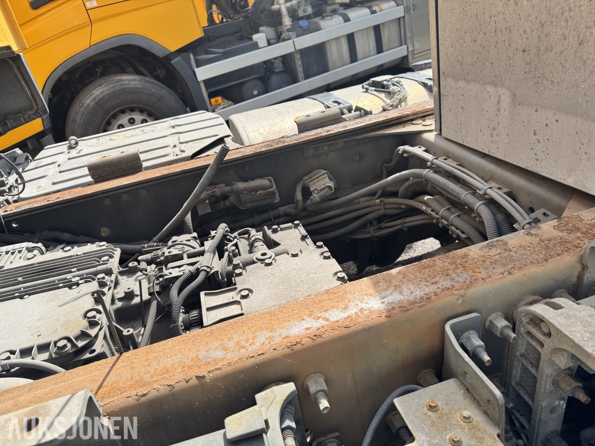 2017 Volvo FMX 540 8X4 - 163 133km