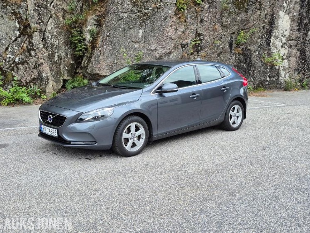 2014 Volvo V40 1.6 Diesel 114hk momentum Automat 51284km Cruisekontroll, Ryggekamera
