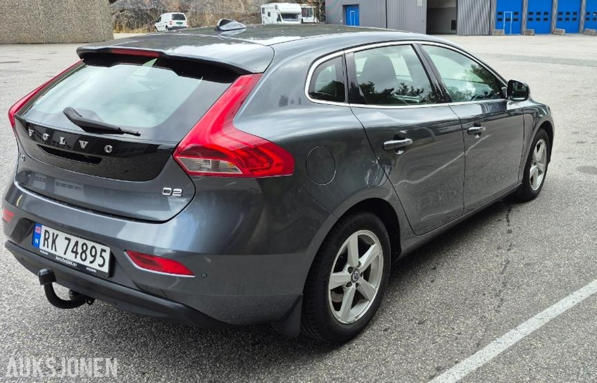 2014 Volvo V40 1.6 Diesel 114hk momentum Automat 51284km Cruisekontroll, Ryggekamera