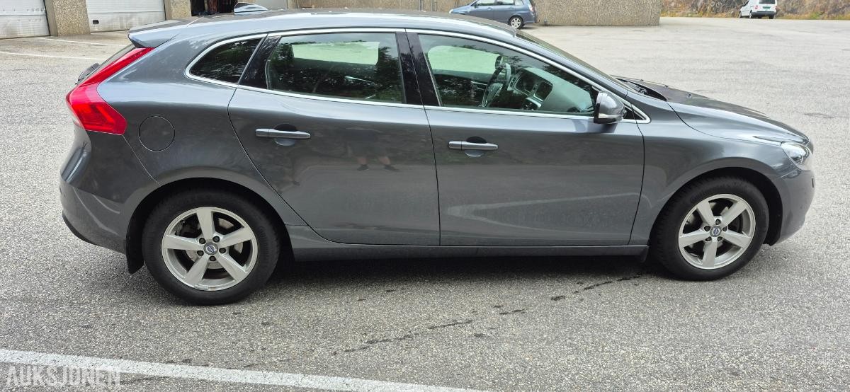 2014 Volvo V40 1.6 Diesel 114hk momentum Automat 51284km Cruisekontroll, Ryggekamera