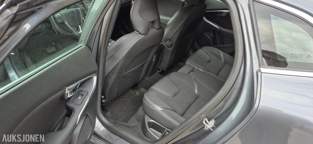 2014 Volvo V40 1.6 Diesel 114hk momentum Automat 51284km Cruisekontroll, Ryggekamera