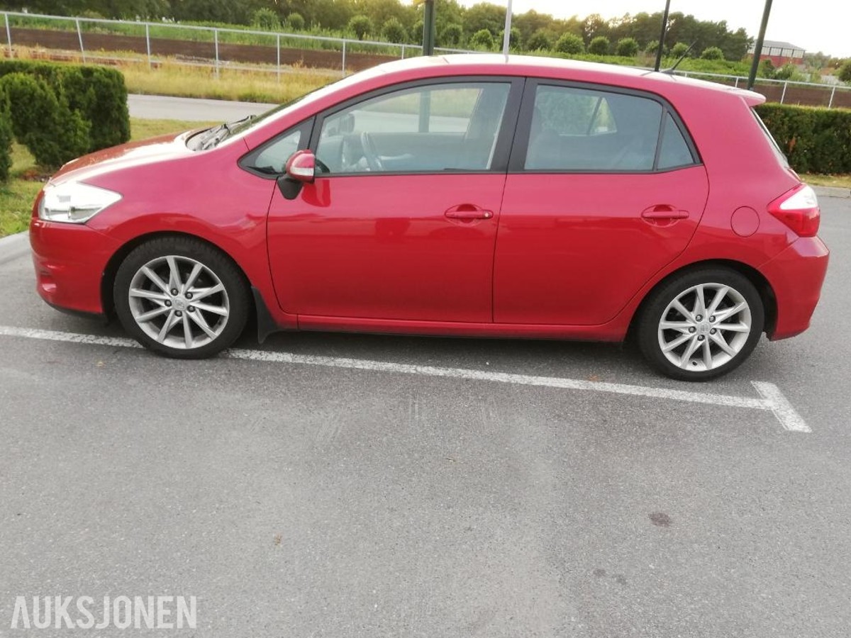 2011 Toyota Auris 1.4 Diesel 90hk EU ok til 08.2027