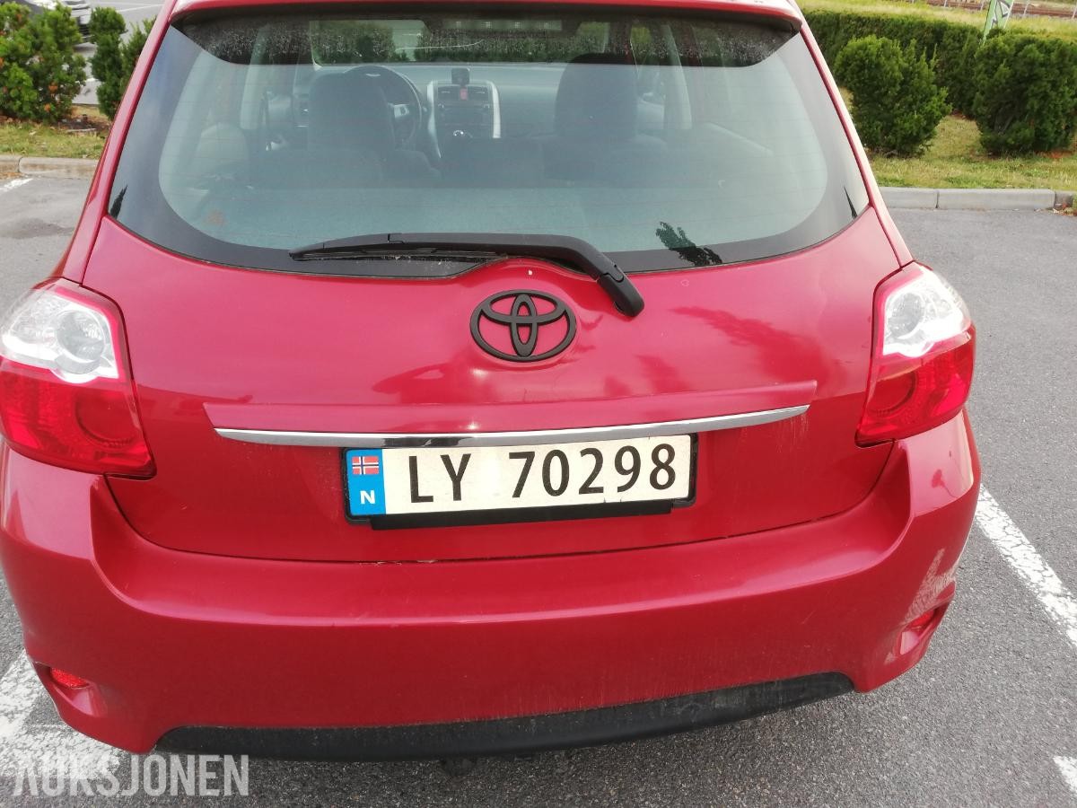 2011 Toyota Auris 1.4 Diesel 90hk EU ok til 08.2027