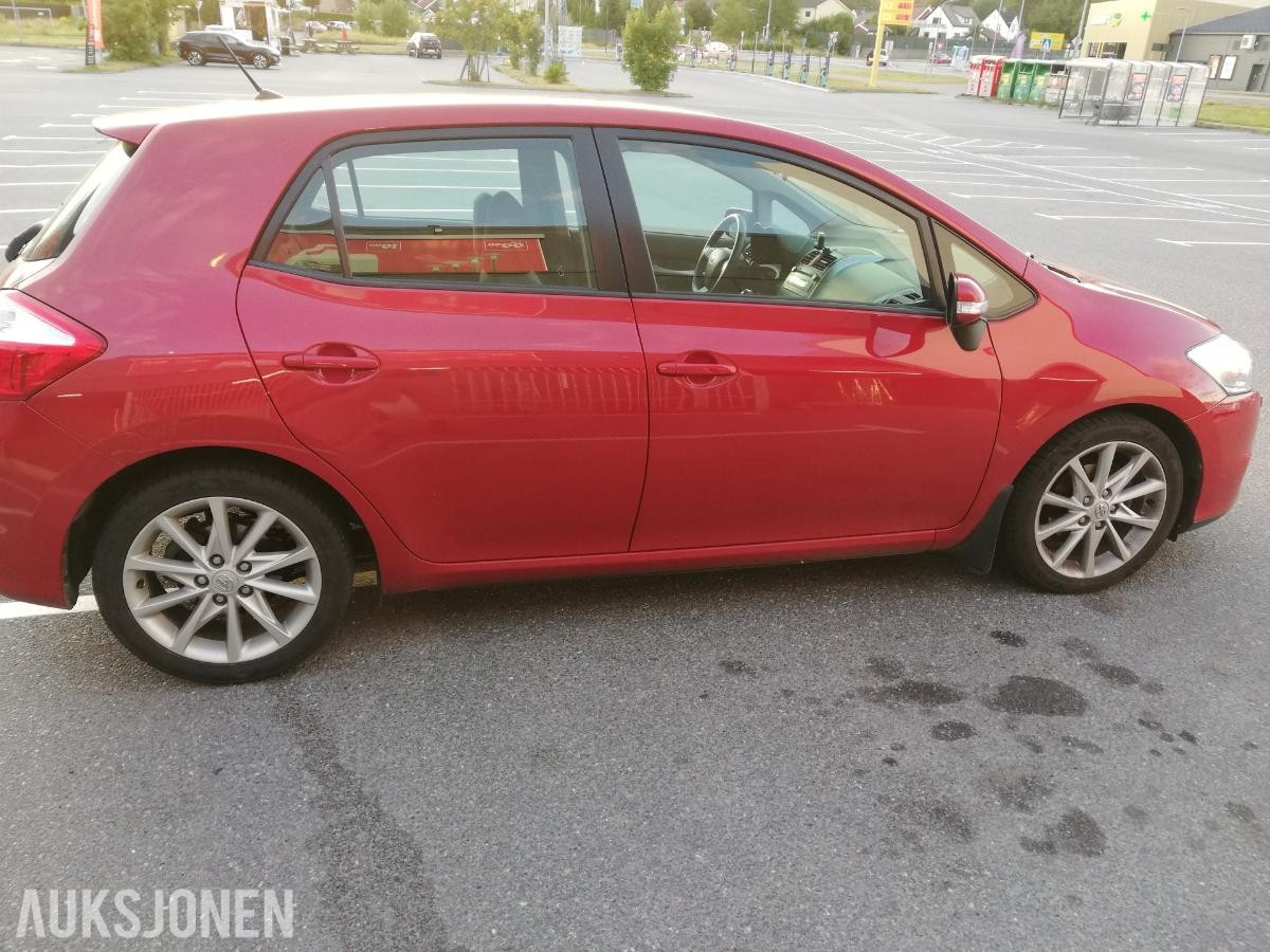 2011 Toyota Auris 1.4 Diesel 90hk EU ok til 08.2027