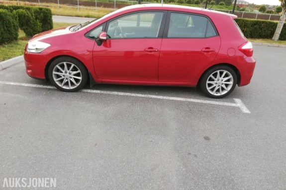 2011 Toyota Auris 1.4 Diesel 90hk EU ok til 08.2027