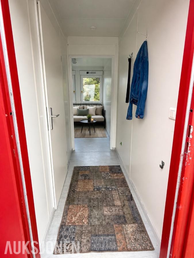 2009 Containex Brakke container med wc/dusj/minikjøkken