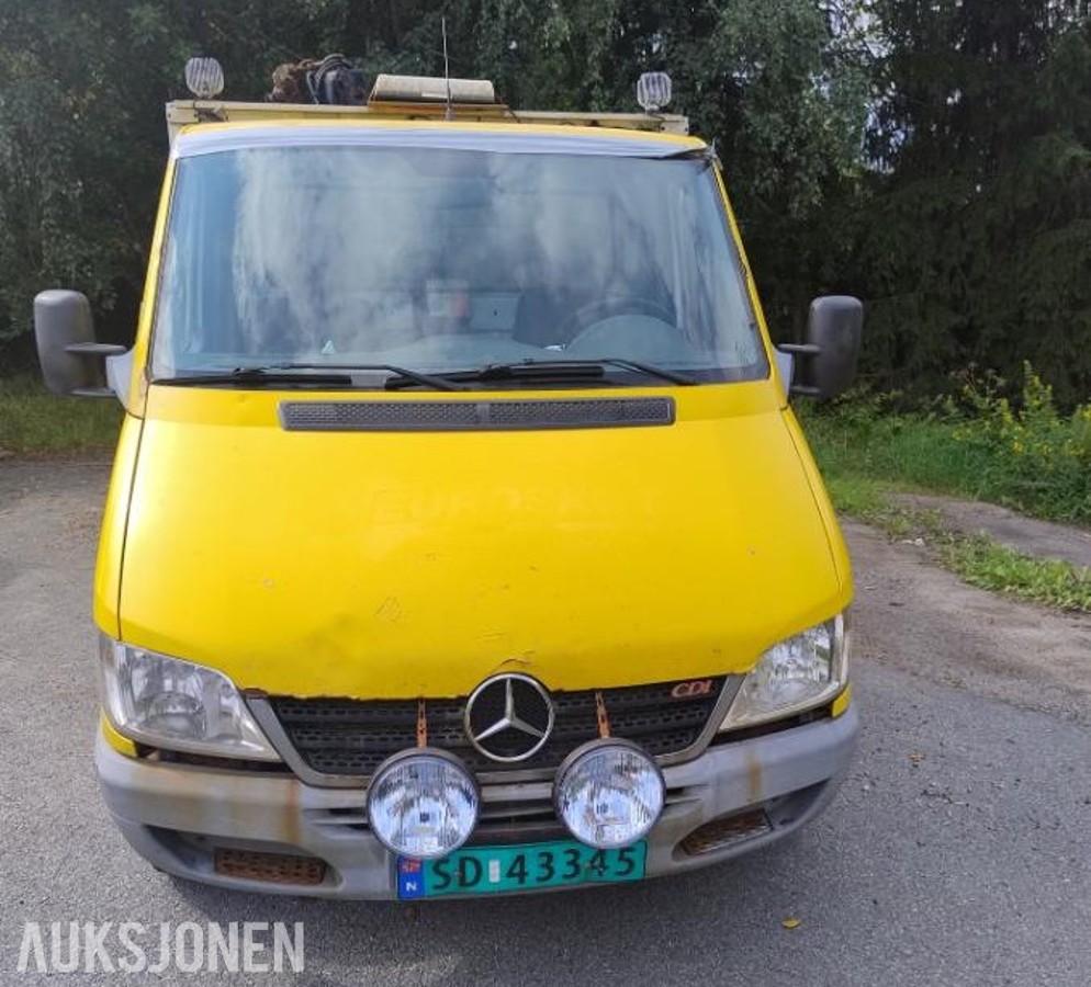 2004 Mercedes-Benz Sprinter Kranbil 311 CDI 2.1 109hk - INGEN MINSTEPRIS