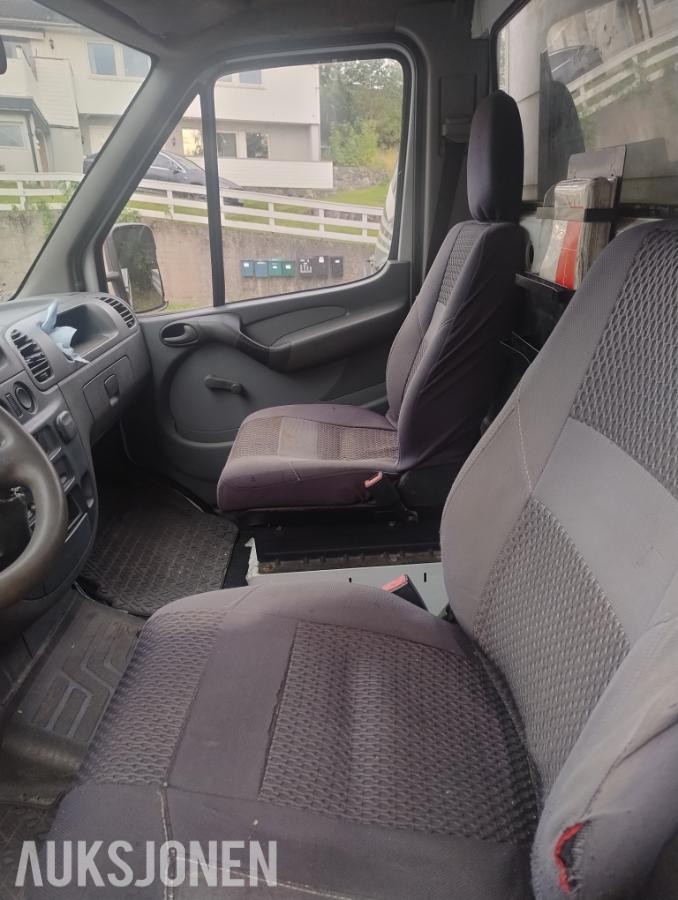 2004 Mercedes-Benz Sprinter Kranbil 311 CDI 2.1 109hk - INGEN MINSTEPRIS