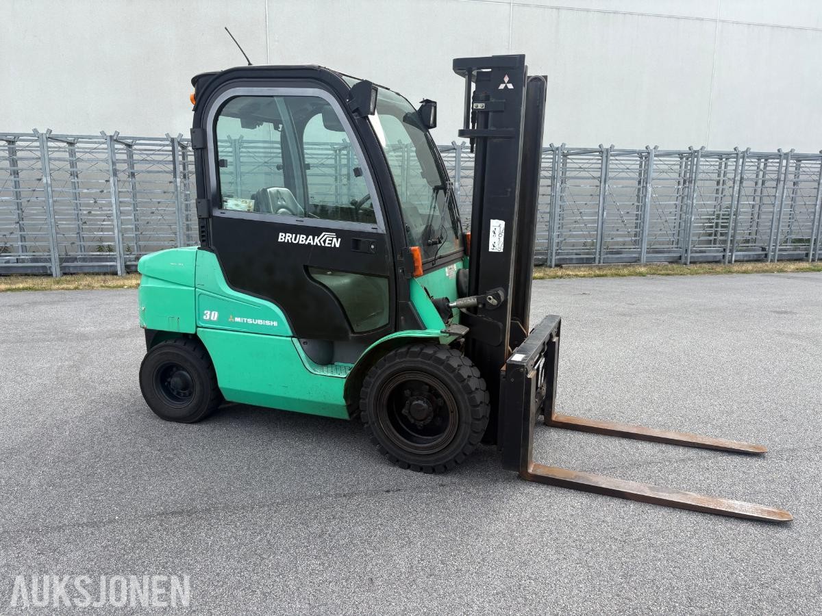 2007 Mitsubishi FD30N Gaffel truck 3055 timer
