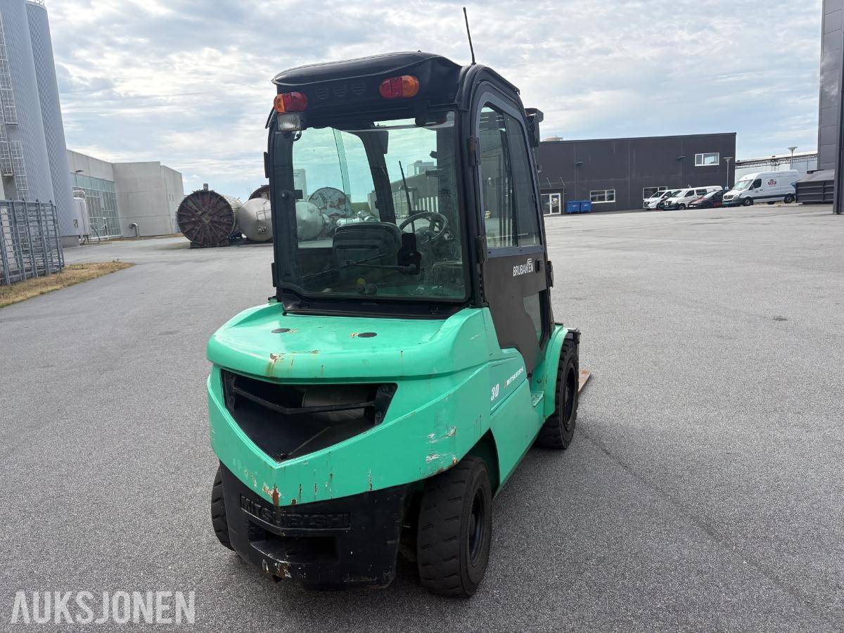 2007 Mitsubishi FD30N Gaffel truck 3055 timer
