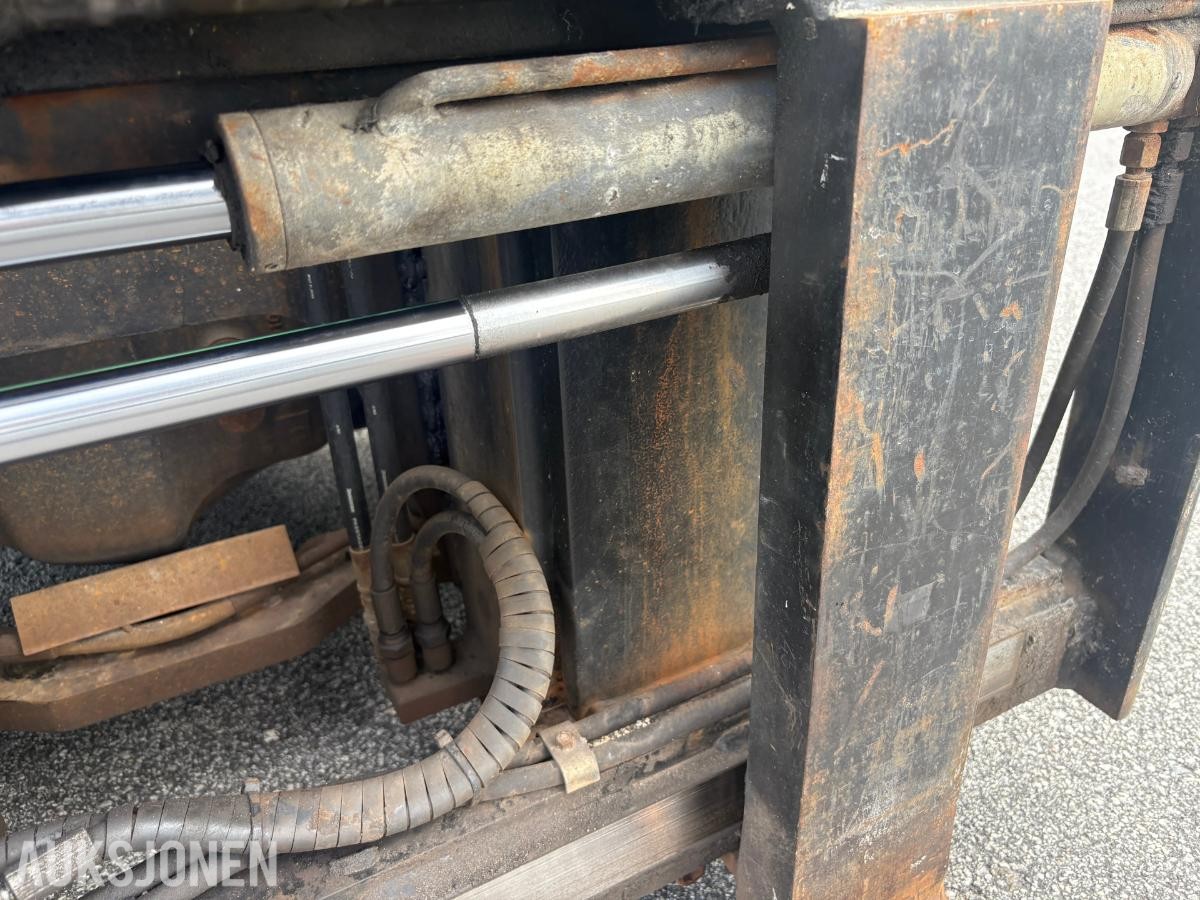 2007 Mitsubishi FD30N Gaffel truck 3055 timer