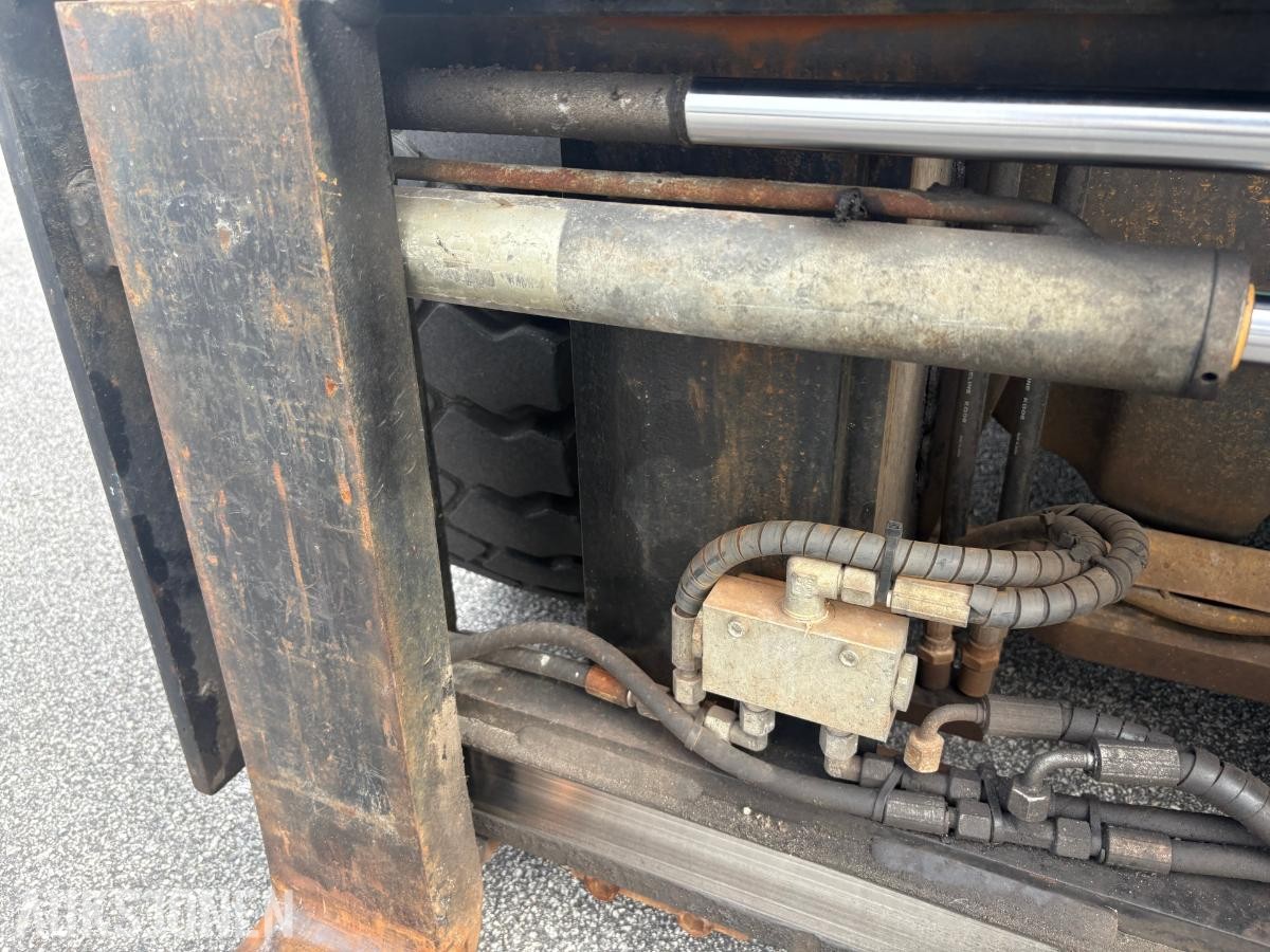 2007 Mitsubishi FD30N Gaffel truck 3055 timer